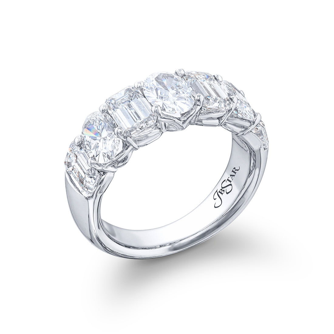Classic Single-Row Diamond Band | Emerald-Cut & Oval Diamonds in Pure Platinum